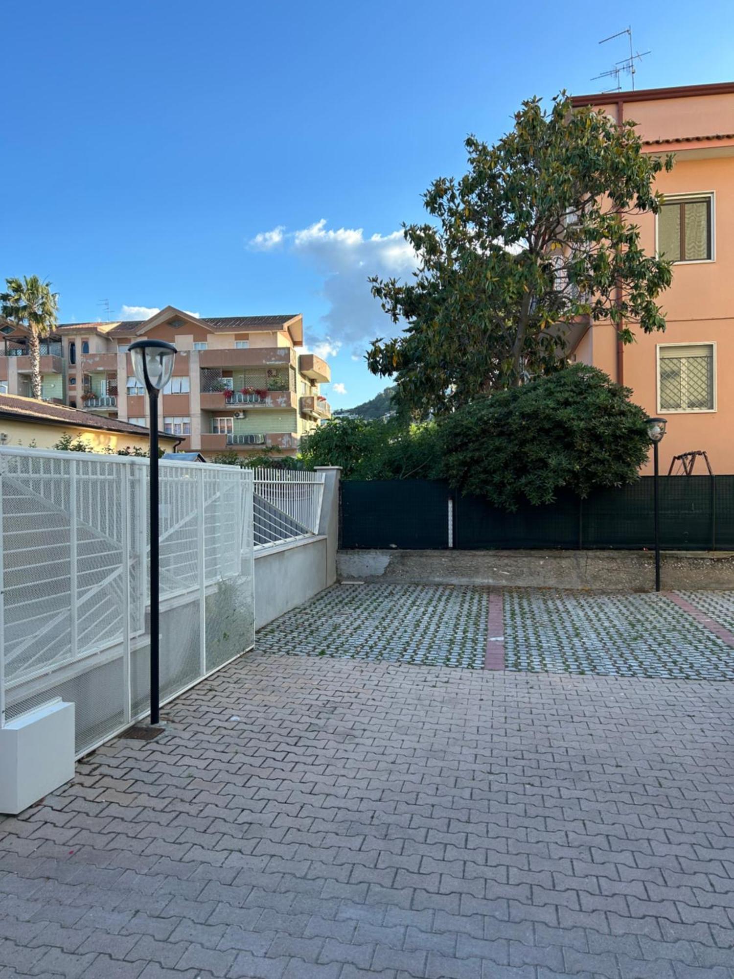 Appartamento Zona Residenziale, Due Passi Dal Mare Pescara Exterior foto